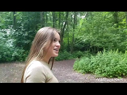 ❤️ Eu sugeri à Evelina que fodêssemos em um lugar público! Ela disse que sim. Então eu a fodi no traseiro e me vim na boca dela. Depois ela se mijou. ❤️ Sexo vídeo em nós ❤