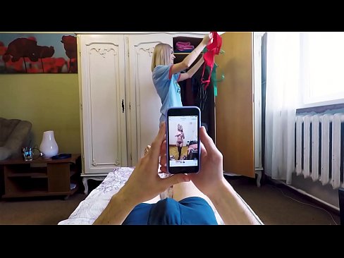 ❤️ O Stepsister fez seu irmão vir logo antes de sua mãe voltar para casa ❤️ Sexo vídeo em nós ❤